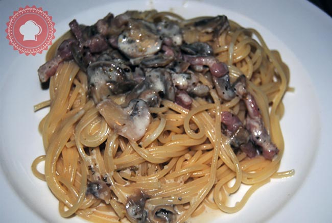 Spaghetti Aux Champignons Et Jambon Serrano