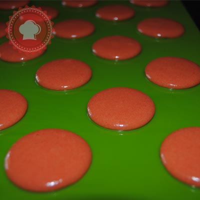 macarons à l'orange et chocolat au lait