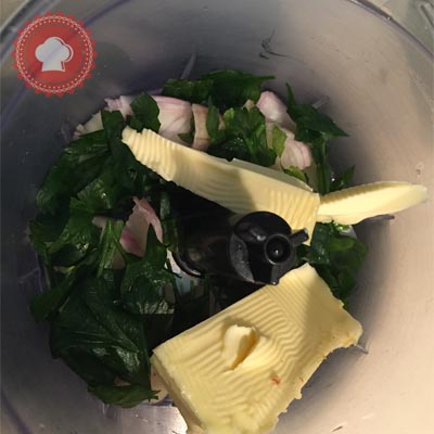 recette en images de tagliatelles au beurre d’ail, asperges et aubergines