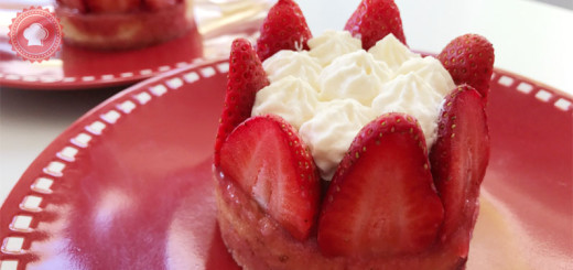 Essayez cette succulente recette de tiramisu aux fraises avec sa bonne génoise inspirée d'une recette de Philippe Conticini.